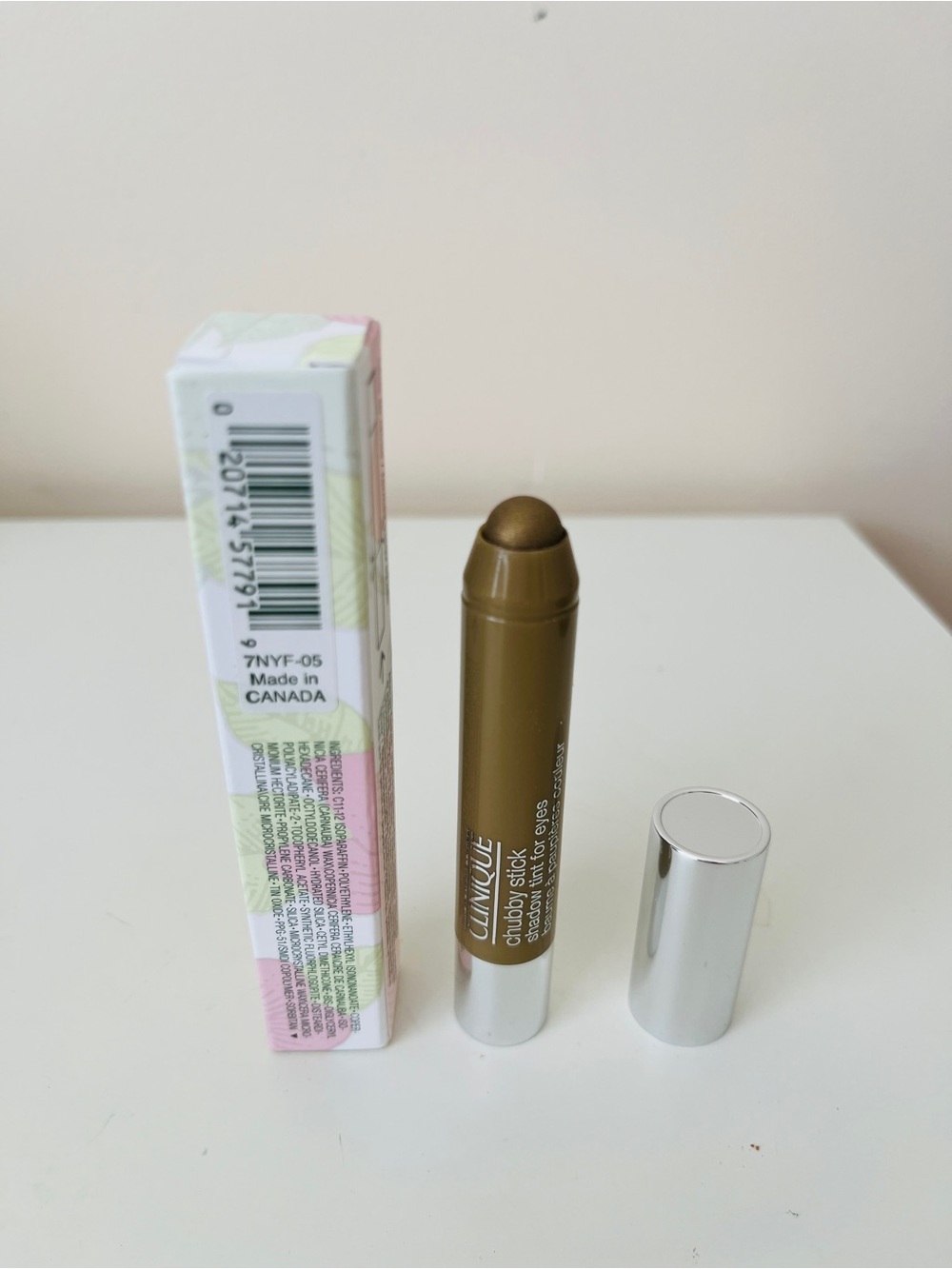 New- Clinique Chubby Stick Eye Shadow -05 Whopping Willow- full size
